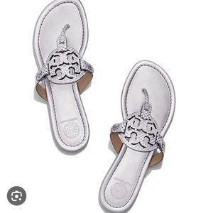 Tory Burch Silver Metallic Glossy Miller Snadal